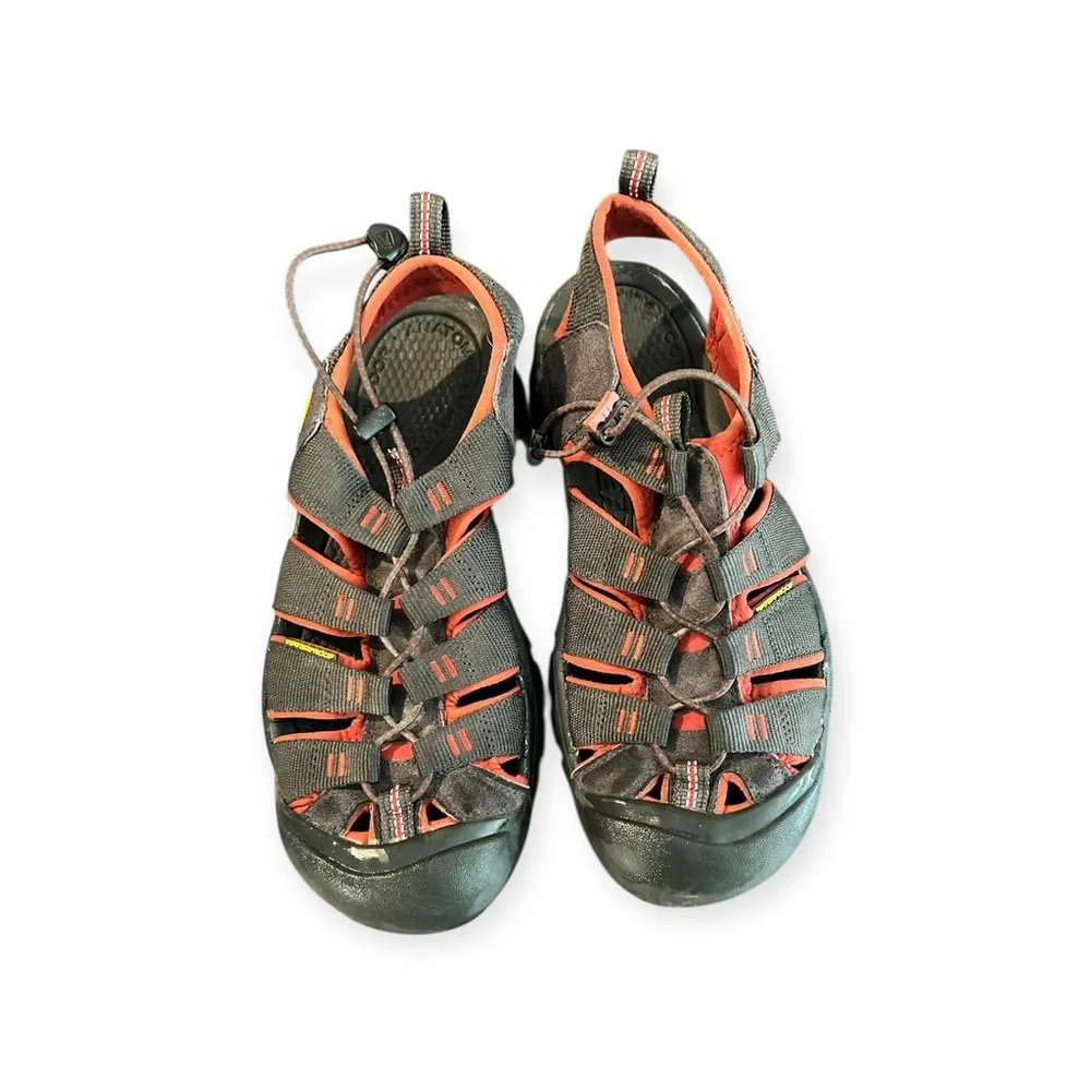 Men’s KEEN Newport H2 Grey/Red Sandals Size 9 - Picture 1 of 9